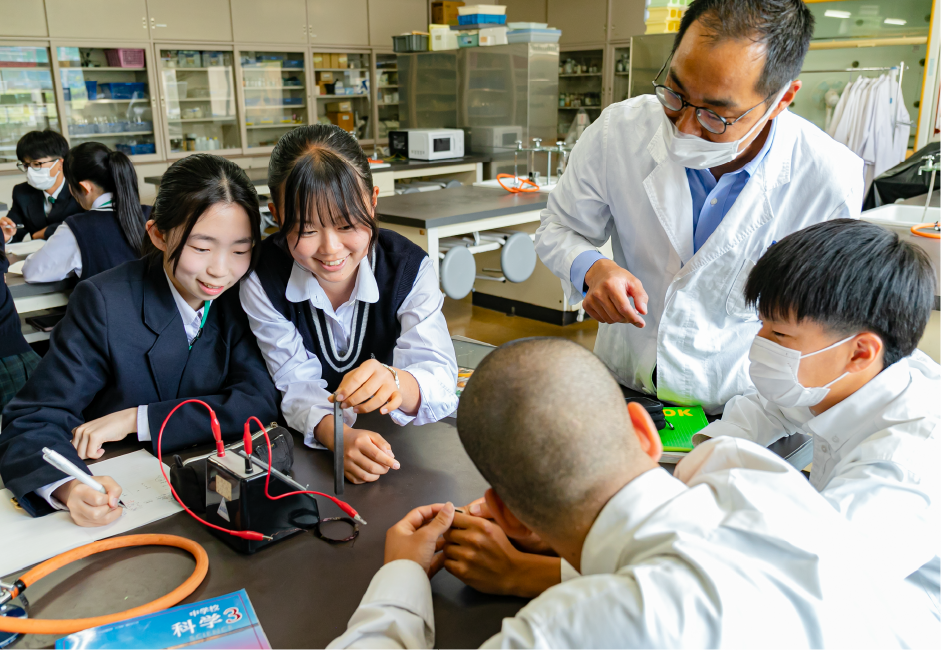 開星中学校・高等学校の教育課程の詳細はこちらをクリック