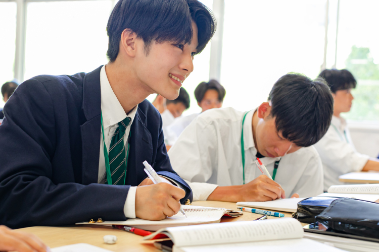 中学1年生の探究学習の様子